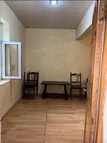 masallıda: Kirayə mənzil – 2 otaqlı Xüsusiyyətlər: - Geniş yataq otağı: taxta — 6