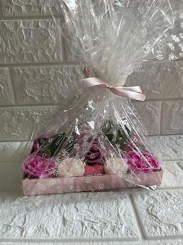 Praznična dekoracija: 🌸🌷 cvetni box setovi 🌷🌸 tražiš savršen poklon koji ostavlja bez daha? — 30