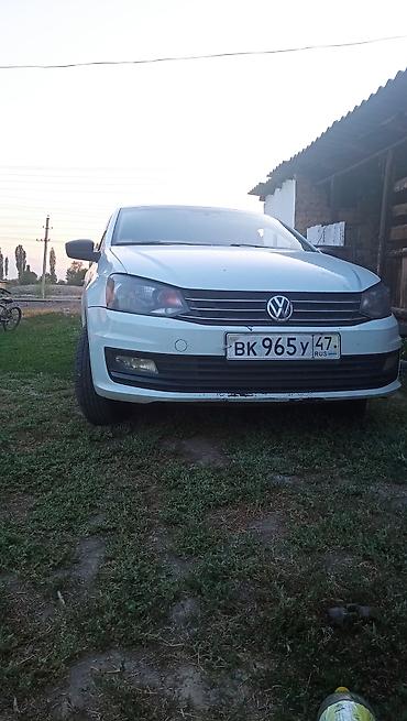 spark 2017: Volkswagen Polo: 2017 г., Седан — 4