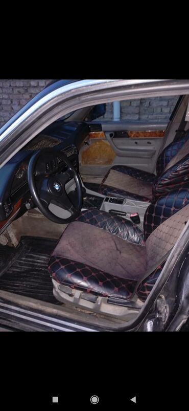 тико карапка: BMW 5 series: 1990 г., 2.5 л, Механика, Бензин, Седан