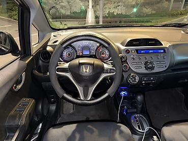 титан на фит: Honda Fit: 2010 г., 1.5 л, Автомат, Бензин, Хэтчбэк — 9
