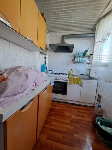 хочу снять квартиру на длительный срок: 3 бөлмө, 68 кв. м, Эмереги менен