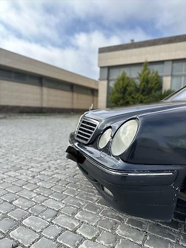 w210 panel: Mercedes-Benz E-Class (W210) sedan - Kuzov: qara rəng, 4 qapı - — 3