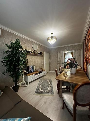 Uzunmüddətli kirayə mənzillər: Masazir QURTULUŞ 93-DƏ 6/6 mərtəbəsi 44 kv.m 1 otaq təmirli və tam — 10