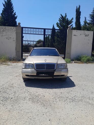 mercedes geyimleri: Mercedes-Benz 200: 2 l | 1995 il Sedan