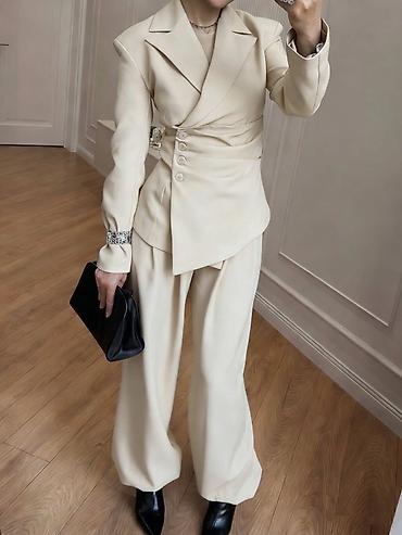 Kompleti: 💫Ženski modni komplet – strukirani blejzer + široke pantalone ✅3600 — 8