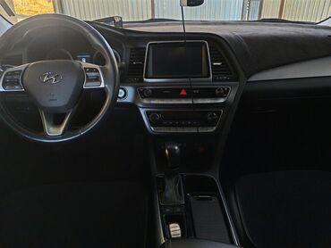 Hyundai: Hyundai Sonata: 2018 г., 2 л, Автомат, Газ, Седан — 7