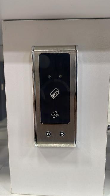 baklar və çənlər: Məhsul: Elektron keçid paneli və RFID klaviatura oxuyucuları Təsvir — 2