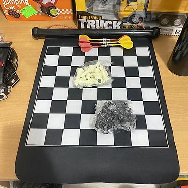 Другие игровые комплексы: Набор игрушек и электроники: 1) Радиоуправляемая модель легкового — 16