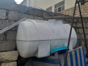 plastik su cenlerinin satisi: Bak, Plastik, 500 l l, İşlənmiş, Ünvandan götürmə