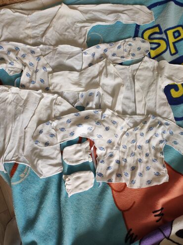 mommy baby подгузники бишкек в Кыргызстан | Другие товары для детей: 8 распашонок и царапки