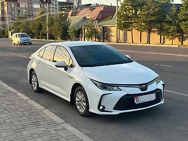 2022: Toyota Corolla: 2022 г., 1.8 л, Вариатор, Гибрид, Седан — 1