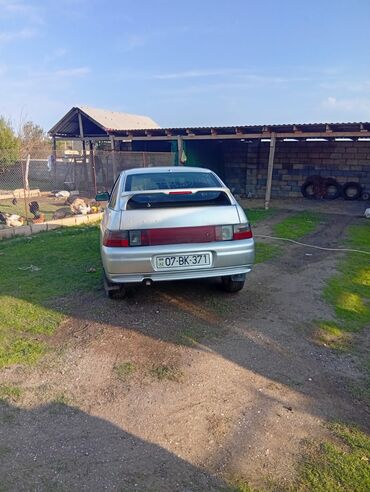 VAZ (LADA): LADA 2112 (hatchback), gümüşü rəng. - Kuzov: 5 qapılı, arxa spoylerli — 1