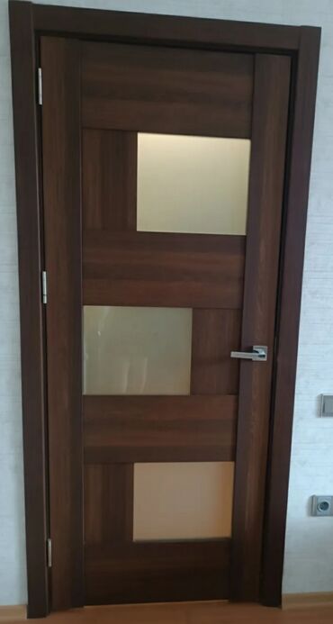qapilar islenmis: Qonaq otağı üçün İşlənmiş Otaq qapısı 80x200 sm Çərçivə ilə, Ünvandan götürmə