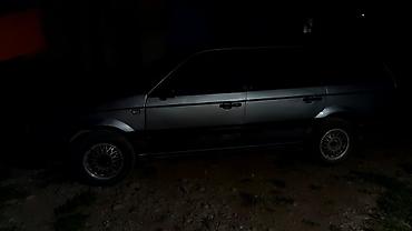pass: Volkswagen Passat Variant: 1990 г., Универсал — 3