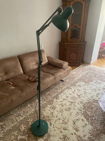 dekorativ lampa: Продам лампу новаявнизу черная липучка от ценника,50манат