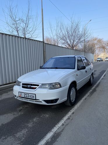 Daewoo: Daewoo Nexia: 2011 г., 1.5 л, Механика, Бензин, Седан