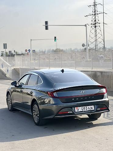 соната нюрайс гибрид: Hyundai Sonata: 2022 г., 2 л, Гибрид, Седан — 5