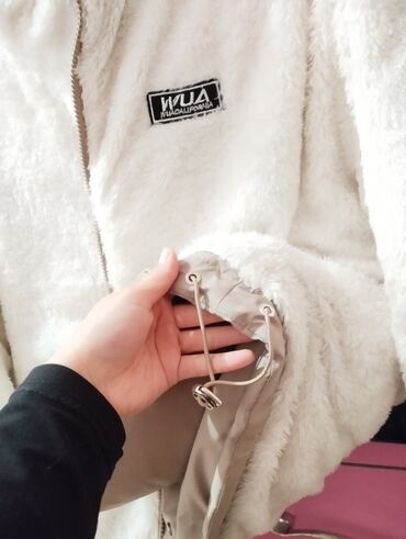 Пуховики и зимние куртки: Продаётся супер удобная, тёплая, зимняя оверсайз куртка. Куртка at lalafo.kg — 7 Пуховики и зимние куртки: Продаётся супер удобная, тёплая, зимняя оверсайз куртка. Куртка — 7