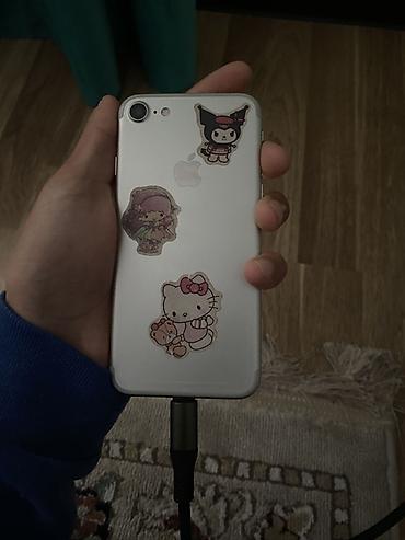 Apple iPhone: IPhone 7, Б/у, 128 ГБ, Серебристый, Чехол, 100 % — 2