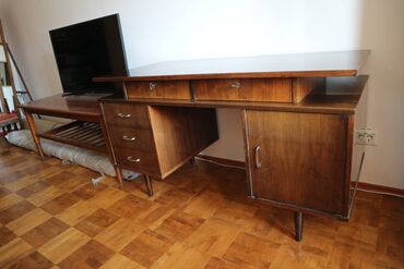 Письменные столы: Письменный стол, Б/у — 18