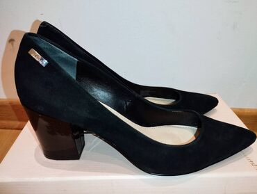 Ostale cipele: Calvin Klein original cipele 39.5 Savršene salonke Calvin Klein od — 5