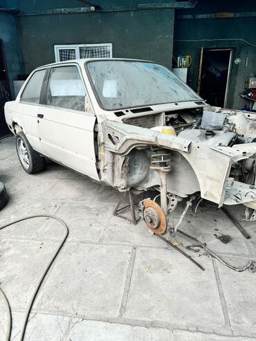 BMW: BMW 3 series: 1985 г., 3 л, Механика, Бензин, Купе — 6