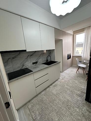 105: 2 комнаты, 55 м², Асанбай мкр 13 этаж, Евроремонт — 3