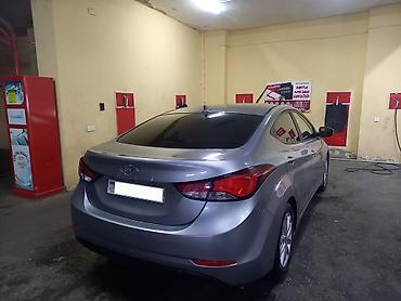 Hyundai: Hyundai Elantra: 1.8 l | 2015 il Sedan — 12