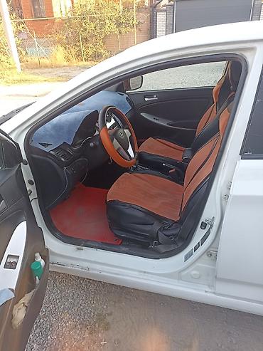 саляри: Hyundai Solaris: 2013 г., 1.6 л, Автомат, Бензин, Седан — 3