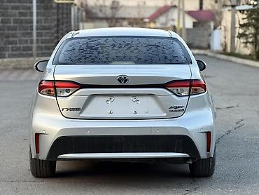 Toyota: Toyota Corolla: 2020 г., 1.8 л, Вариатор, Гибрид, Седан — 8