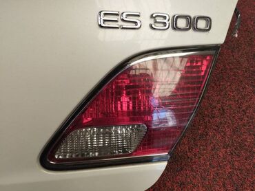 адмен портер: Фонарь крышки багажника Lexus Es 300 MCV30 1MZ-FE 2002 прав. (б/у)