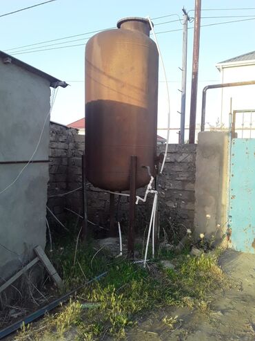 Baklar və çənlər: Bak, Metal, 10000 l l, İşlənmiş, Ünvandan götürmə