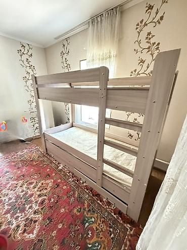 Двухъярусная кровать, Б/у, Складная at lalafo.kg Двухъярусная кровать, Б/у, Складная