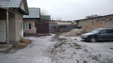 продаю дом в киргизии 1: 100 м², 5 комнат, Старый ремонт
