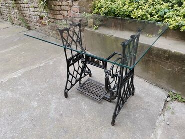 stolovi za kuhinju forma ideale: Retro unikatni stakleni sto 88*70 cm teško 15 kg visina stola 73