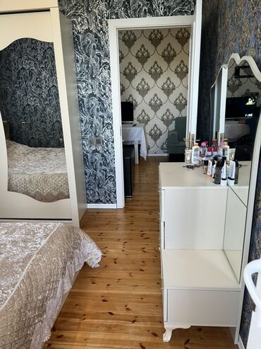 Köhnə tikili: Satılır: tam təmirli 2yataq otagı bır Zal metbex ıstı pol tam eşyalı — 13