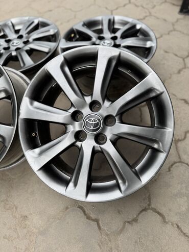 Диски: Литые Диски R 18 Toyota, Комплект, отверстий - 5, Б/у