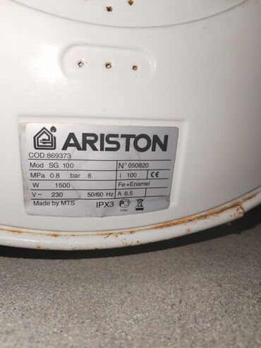 Özü yapışan divar kağızları: İşlənmiş Kombi Ariston