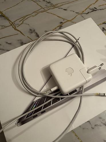 macbook 13 inch: Apple MacBook Pro (13") - Korpus: Gümüş rəng, yüngül alüminium — 3