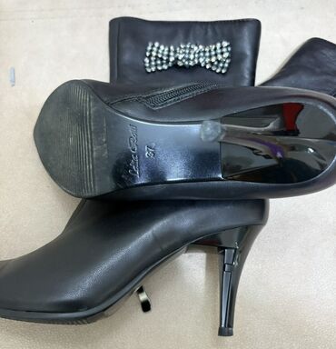 Çəkmələr: Qadın qış çəkmələri – Lolita Botti - Rəng: qara - Material: üst hissə — 9