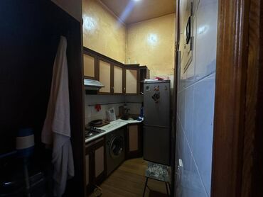 Köhnə tikili: Bakı, 3 otaqlı, Köhnə tikili, m. 28 may, 44 kv. m -da lalafo.az — 11 Köhnə tikili: Bakı, 3 otaqlı, Köhnə tikili, m. 28 may, 44 kv. m — 11
