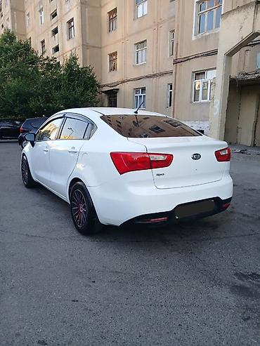 kredit vaz 2106: Kia Rio: 1.4 l | 2012 il Sedan — 4