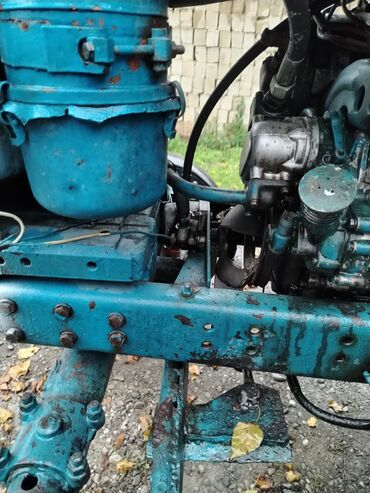 Traktorlar: T 28 butun aqreqatlari ile satilir. Tek tekde satilir Mala Lapet — 4