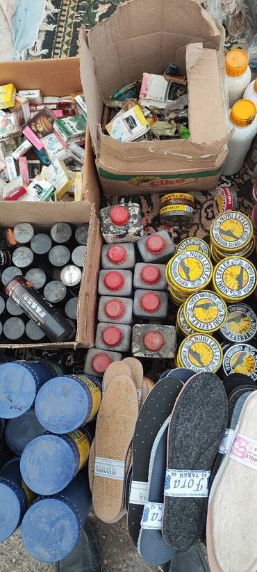 Digər xidmətlər: Təcilli avropaya getdiyimə bütün evdə olan ayaqqabı kremi, ayaqqabı — 7