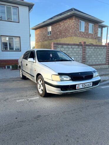 Toyota: Toyota Carina E: 1997 г., 1.8 л, Механика, Бензин, Седан