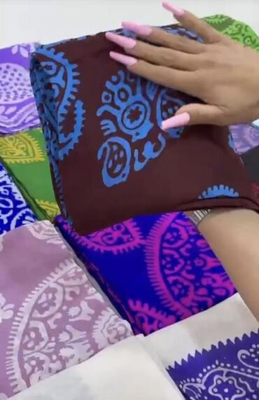 Çantalar: Kəlağayı təmiz ipək Baskal.90 AZN.turk malı 55 azn.qutularimiz var.5 — 27