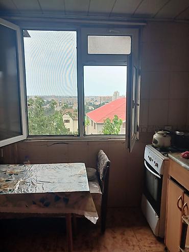 şu: Mənzil daş binada 1otaqlı 2 yə düzəlib sakit həyətdə orta — 4