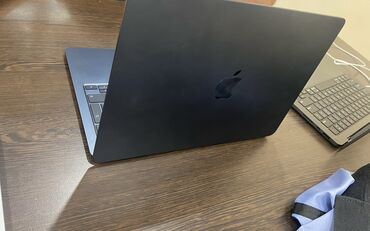 ikinci el macbook air: İşlənmiş Apple MacBook, 13.3 ", Apple M3, 512 GB