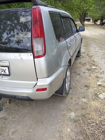 машина жонундо маалымат кыргызча: Nissan X-Trail: 2003 г., 2.5 л, Механика, Бензин, Кроссовер